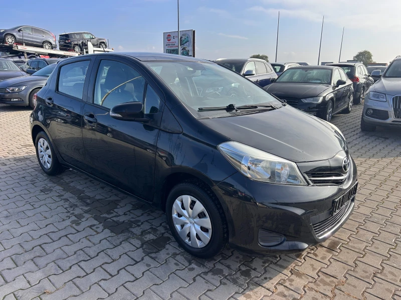 Toyota Yaris 1.0i NAVI/KAMERA EURO 5, снимка 4 - Автомобили и джипове - 52064868