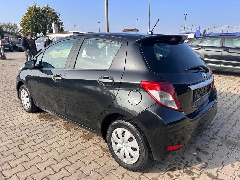 Toyota Yaris 1.0i NAVI/KAMERA EURO 5, снимка 8 - Автомобили и джипове - 52064868