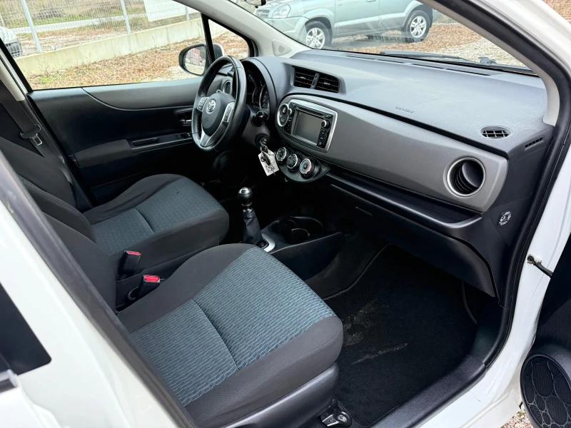 Toyota Yaris 1.4 D4D 183000km!!!, снимка 10 - Автомобили и джипове - 52655719