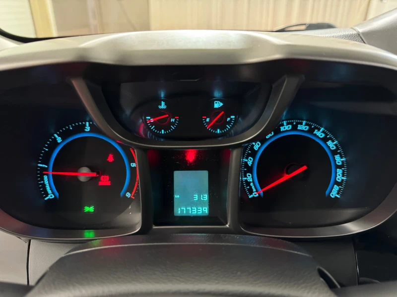 Chevrolet Orlando 2.0 D 163 h.p. 7 МЕСТЕН, снимка 11 - Автомобили и джипове - 53248073