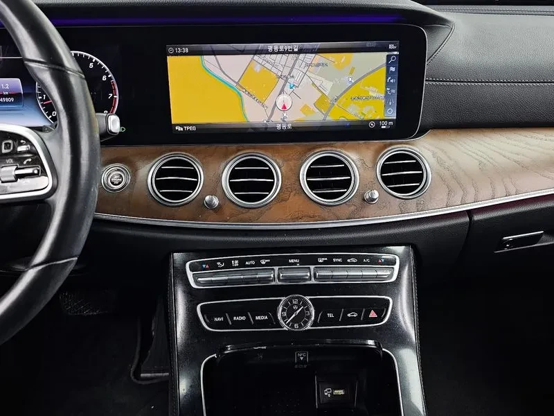 Mercedes-Benz E 300 4Matic Exclusive | Mobile.bg � ����������� 13