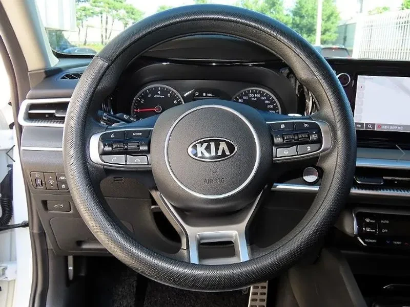 Kia K5 2.0 Trendy, снимка 8 - Автомобили и джипове - 56594072