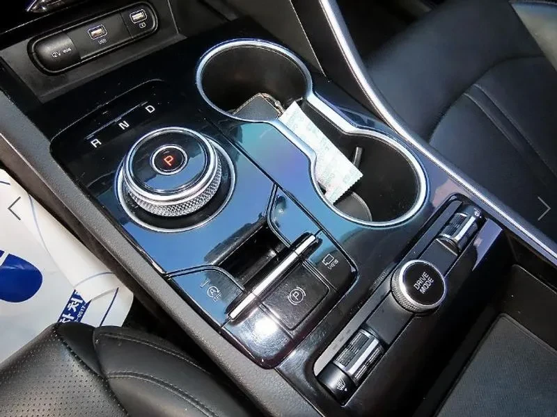 Kia K5 2.0 Trendy, снимка 10 - Автомобили и джипове - 56594072