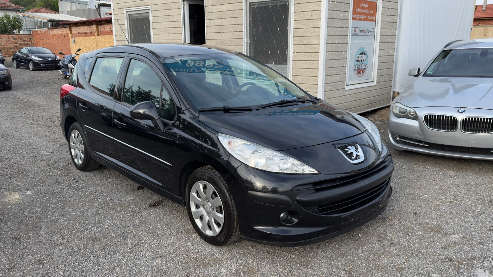 Peugeot 207 2011 Година - изображение 2