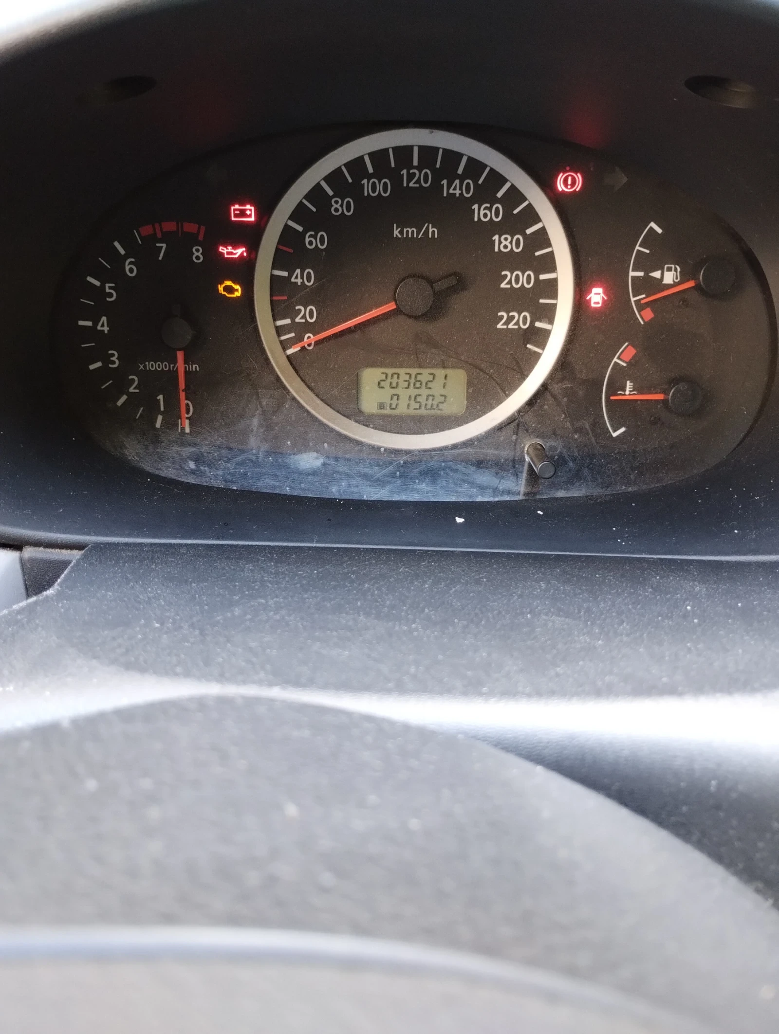 Nissan Almera tino  - изображение 5