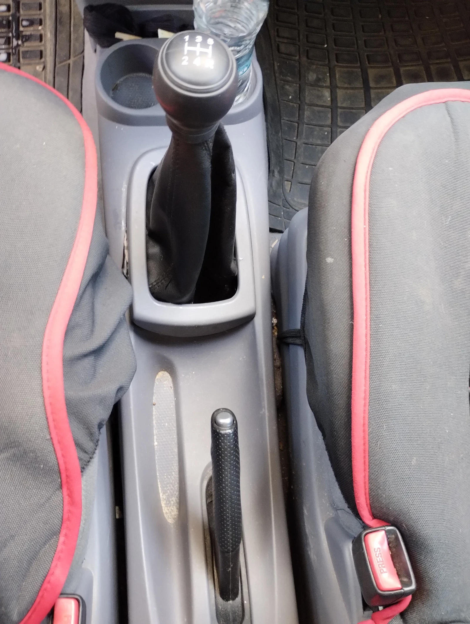 Nissan Almera tino  - изображение 9