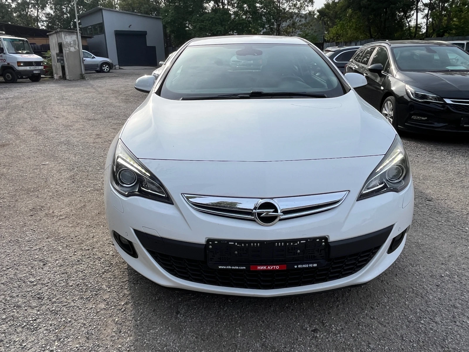 Opel Astra GTC 1.4 Turbo Sport Automat - изображение 3