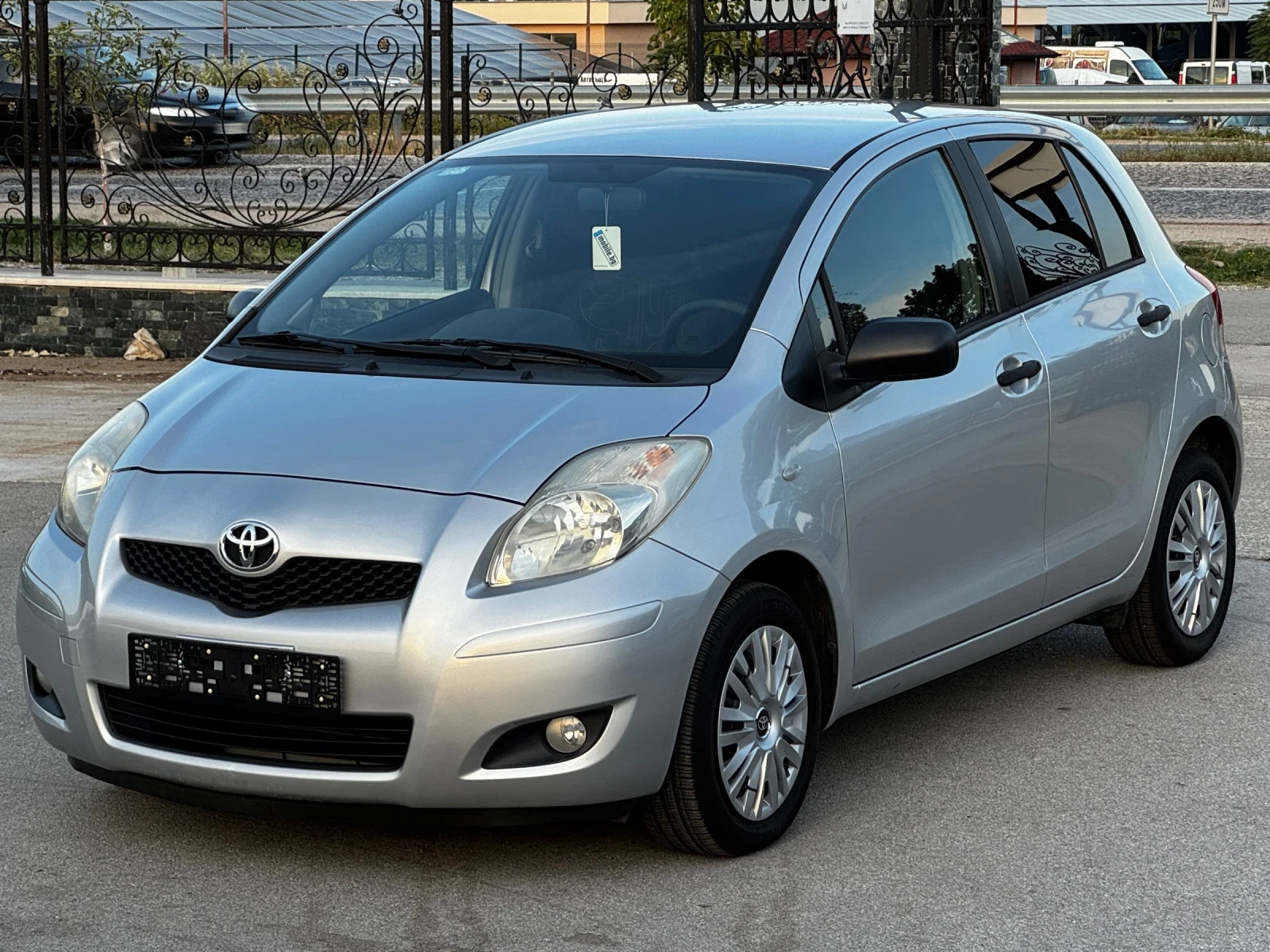 Toyota Yaris 1.0VVT-I ИТАЛИЯ FACELIFT | Mobile.bg — изображение 1