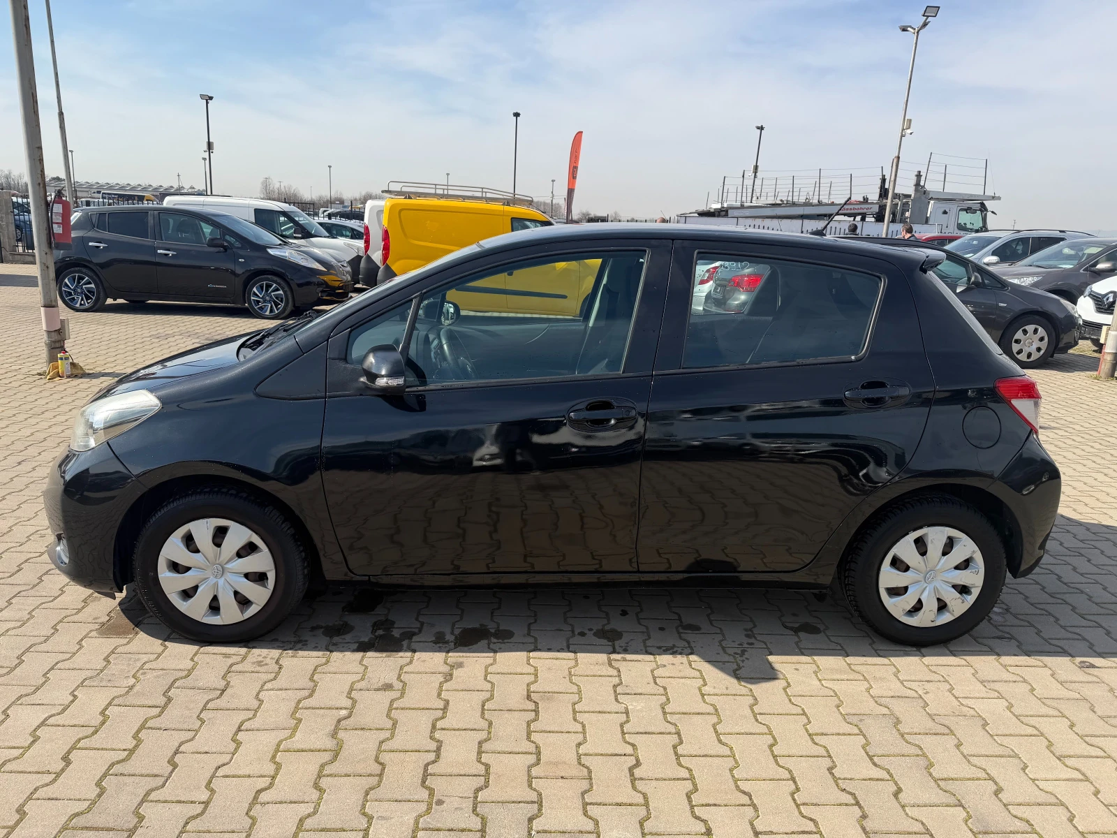 Toyota Yaris 1.0i NAVI/KAMERA EURO 5 | Mobile.bg � ����������� 9