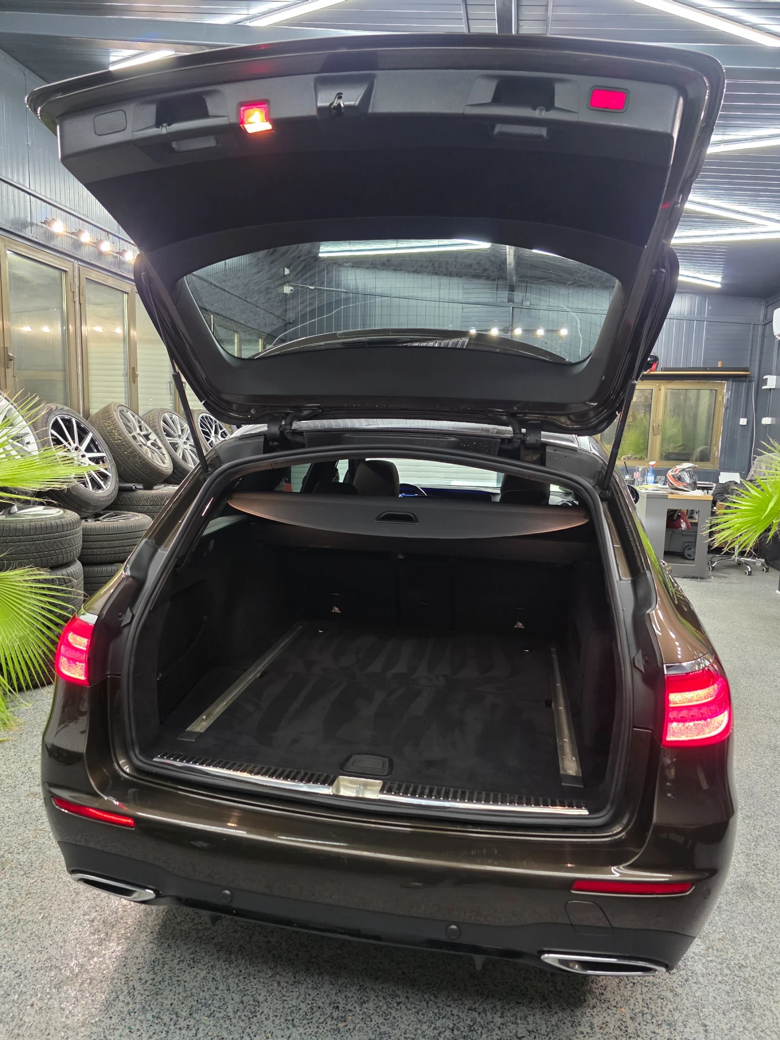 Mercedes-Benz E 350 AMG 4Matik Burmester | Mobile.bg   17