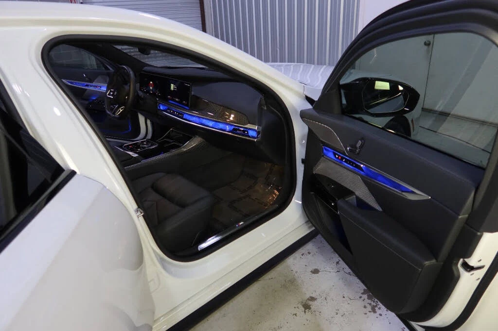 BMW i7 M70 * АвтоКредит* Цена до БГ - изображение 9