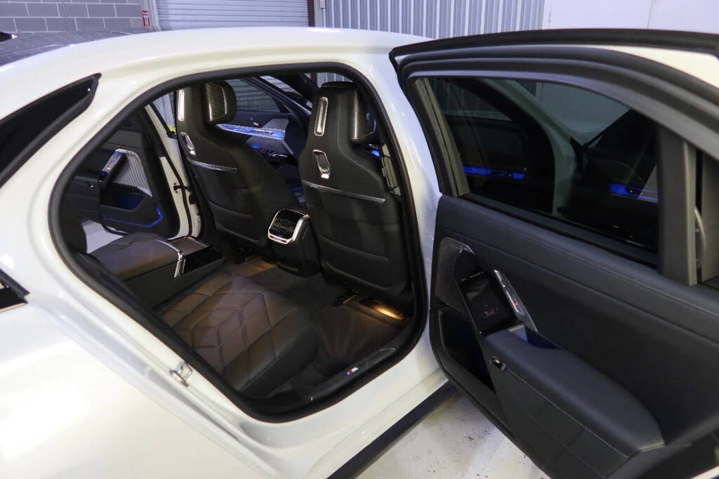 BMW i7 M70 * *    | Mobile.bg   11