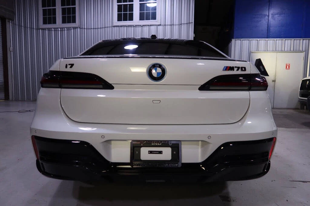 BMW i7 M70 * АвтоКредит* Цена до БГ - изображение 5