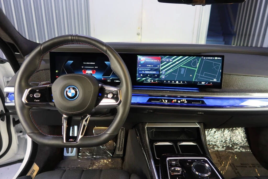 BMW i7 M70 * *    | Mobile.bg   14