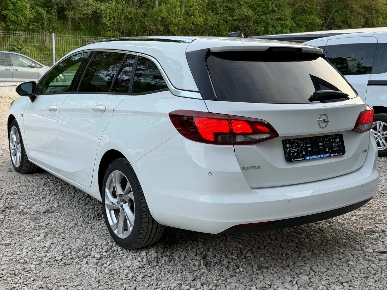 Opel Astra 1.6DIESEL* LED* TOP* EVRO6, снимка 6 - Автомобили и джипове - 52755200