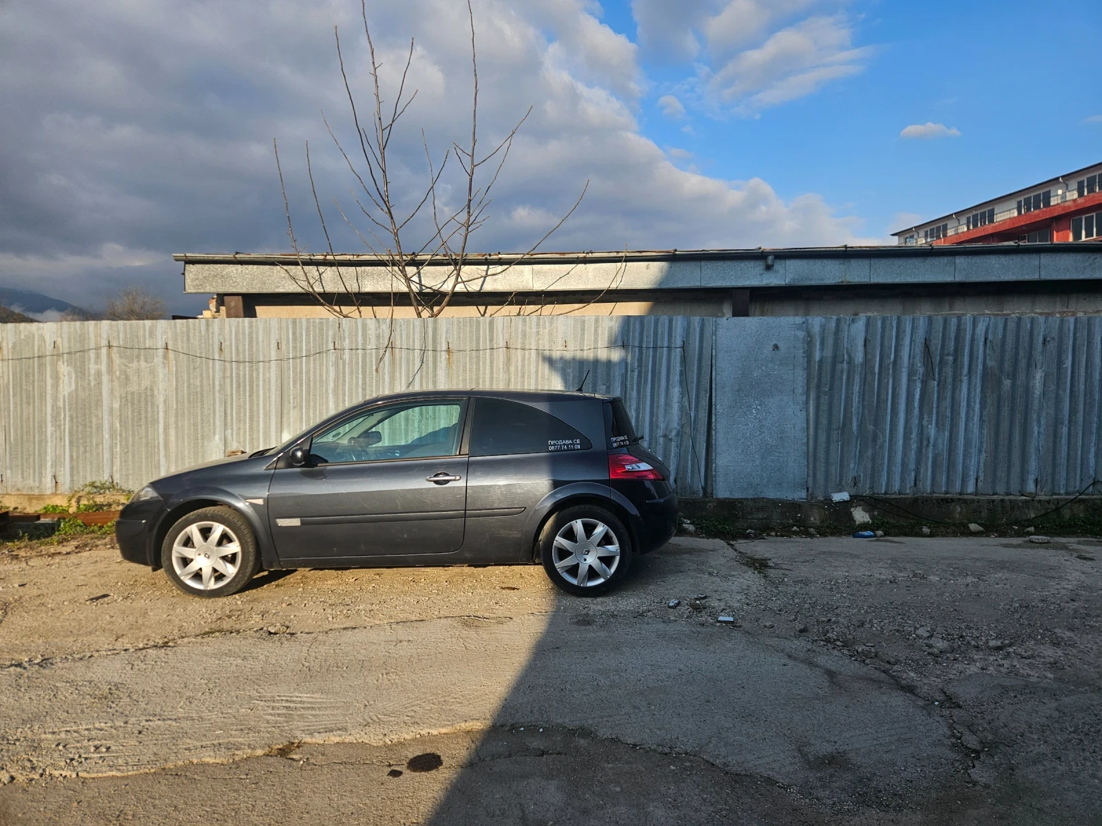 Renault Megane 2.0 Газ, снимка 12 - Автомобили и джипове - 52943274