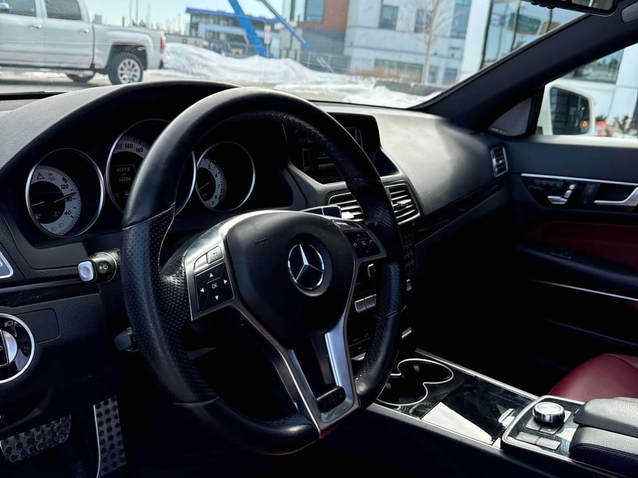 Mercedes-Benz E 400 * CARFAX * ПАНОРАМА* 360 КАМЕРИ*  - изображение 5