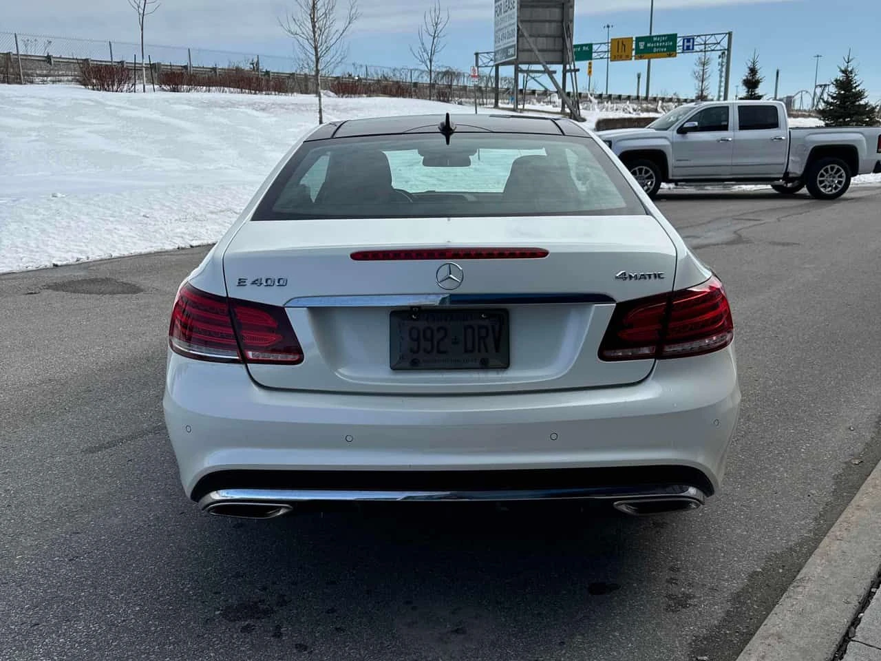 Mercedes-Benz E 400 * CARFAX * ПАНОРАМА* 360 КАМЕРИ*  - изображение 4