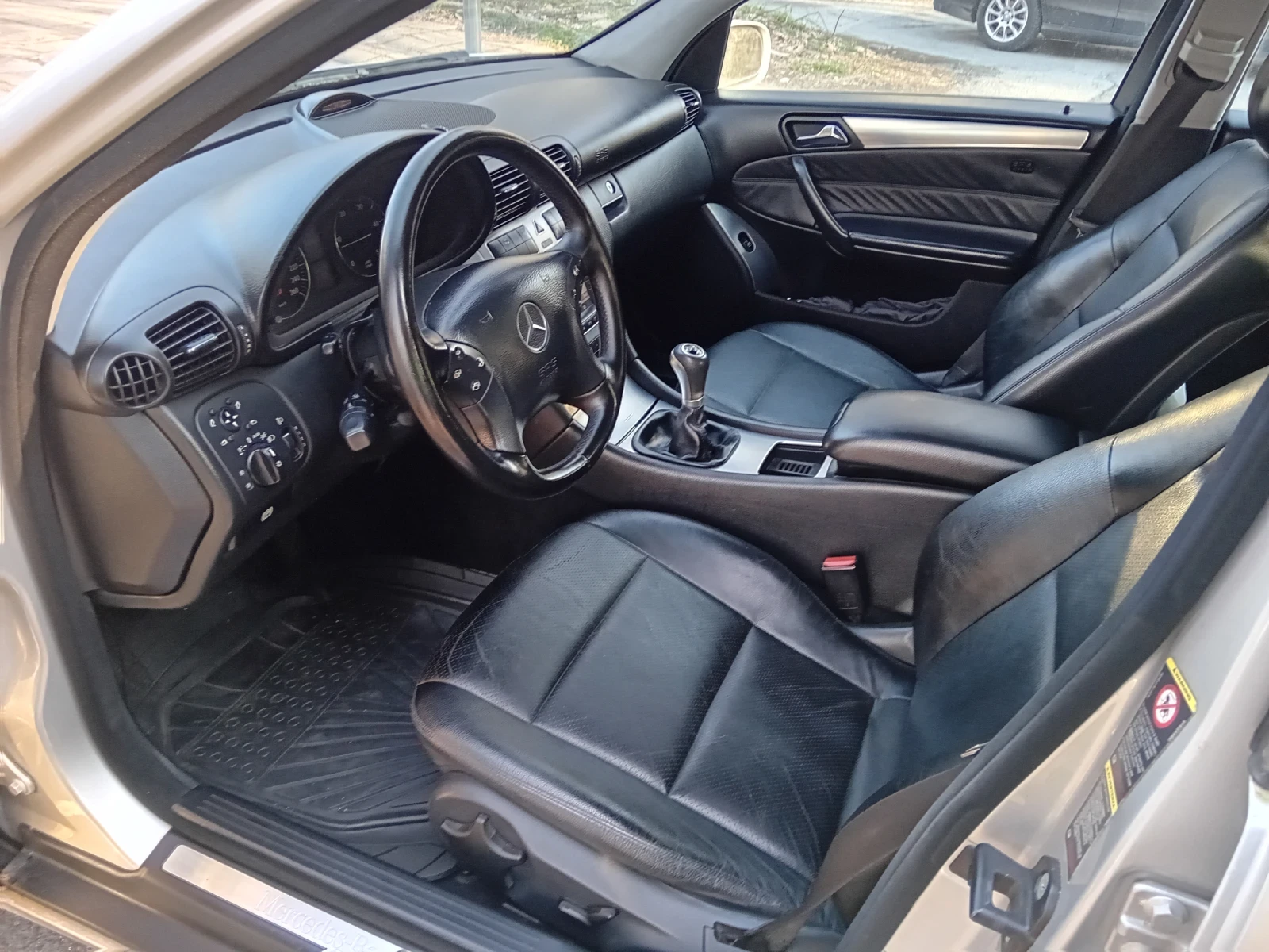 Mercedes-Benz C 220 2.2cdi, снимка 8 - Автомобили и джипове - 53737703