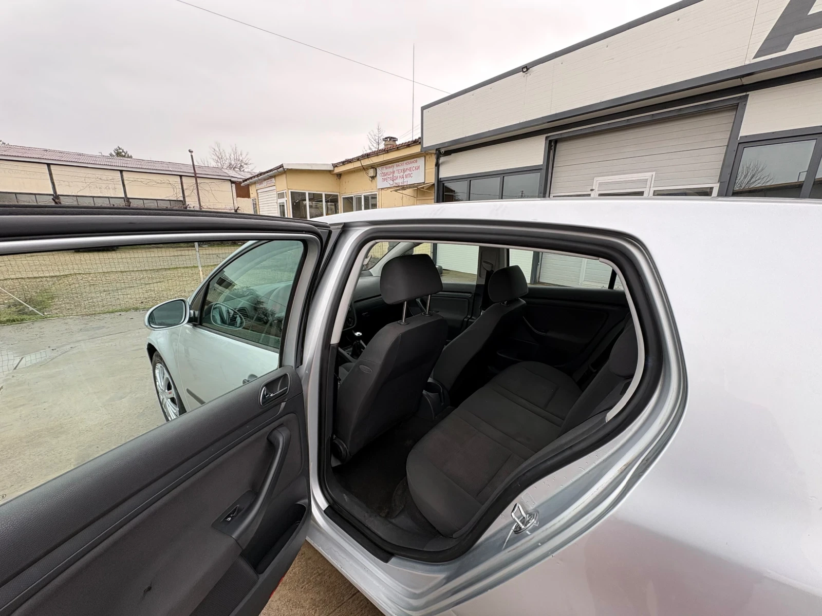 VW Golf 1.9TDI, снимка 5 - Автомобили и джипове - 53745700