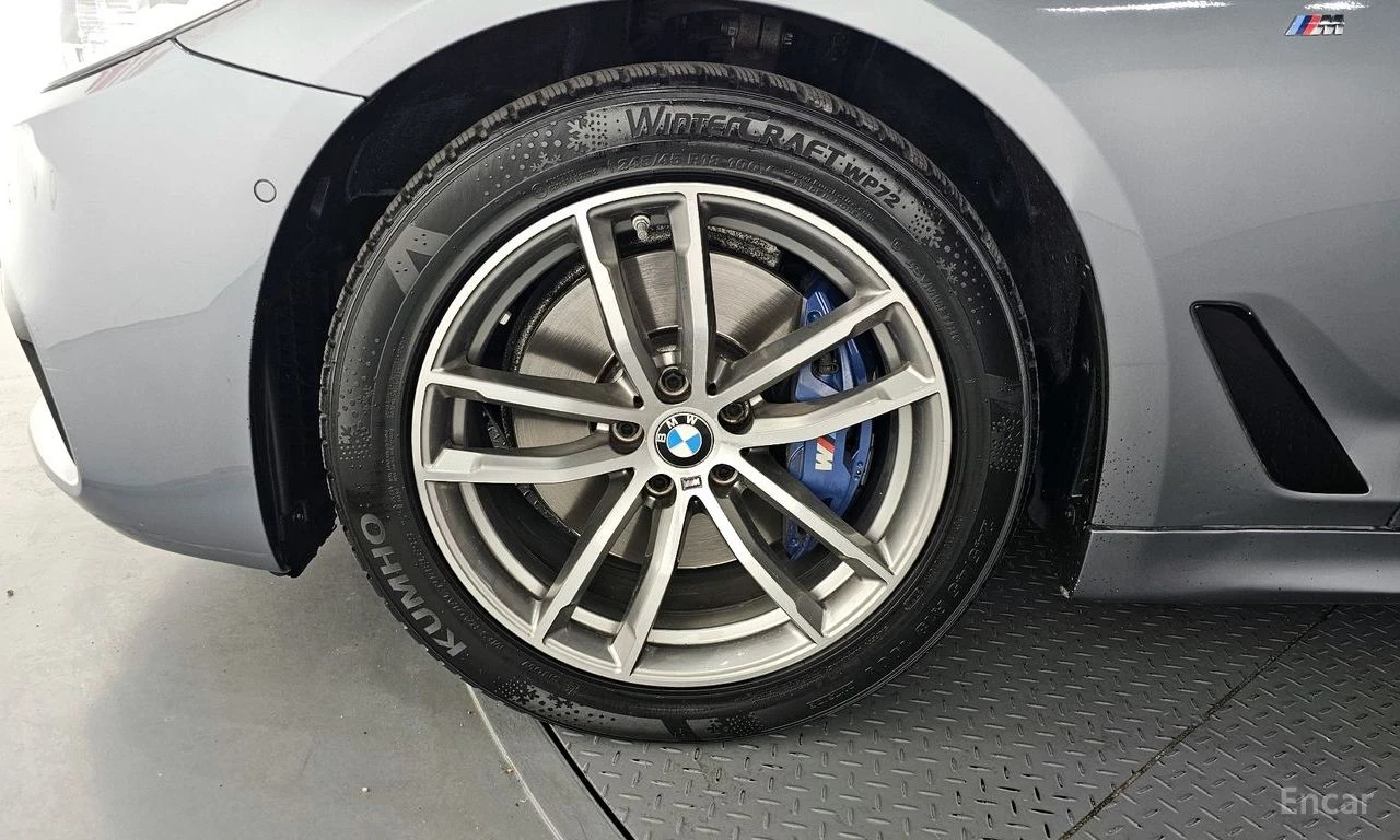 BMW 530 XDRIVE* МПАКЕТ* HEADUP* 360* КАМЕРИ* , снимка 15 - Автомобили и джипове - 54370338