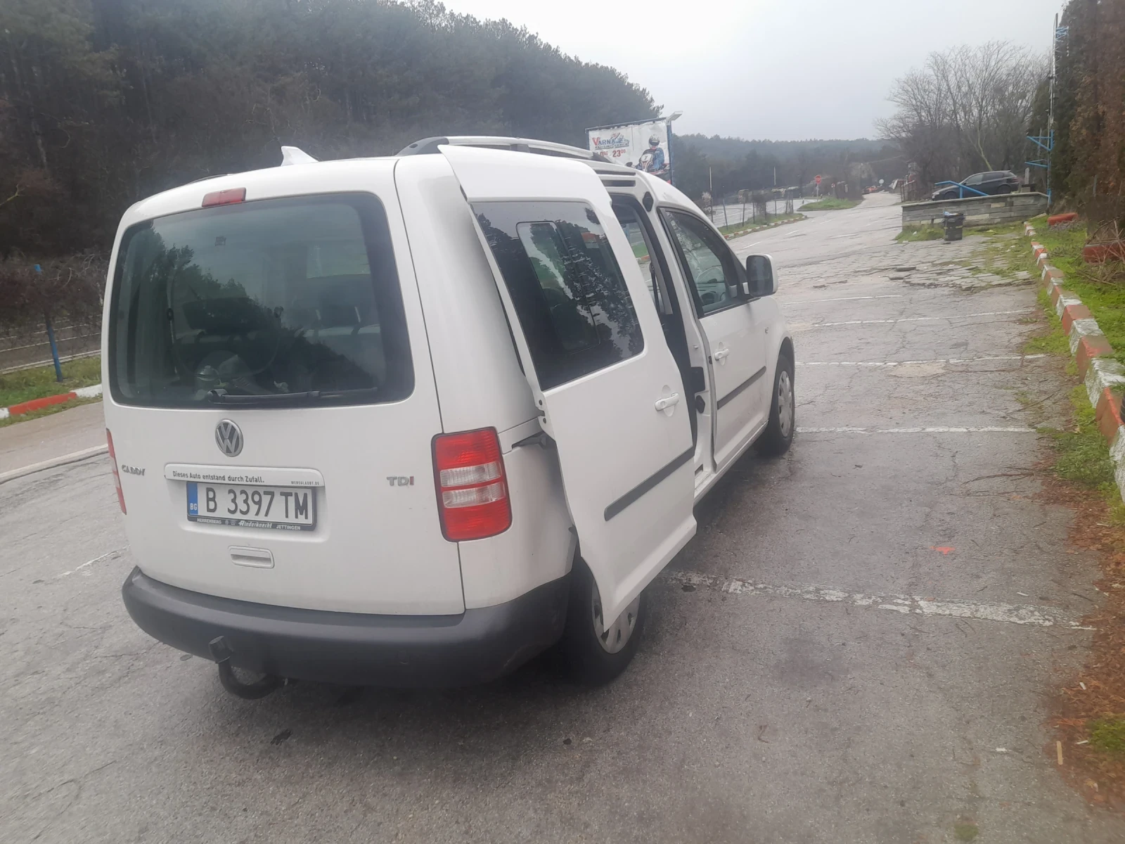 VW Caddy, снимка 7 - Автомобили и джипове - 54511704