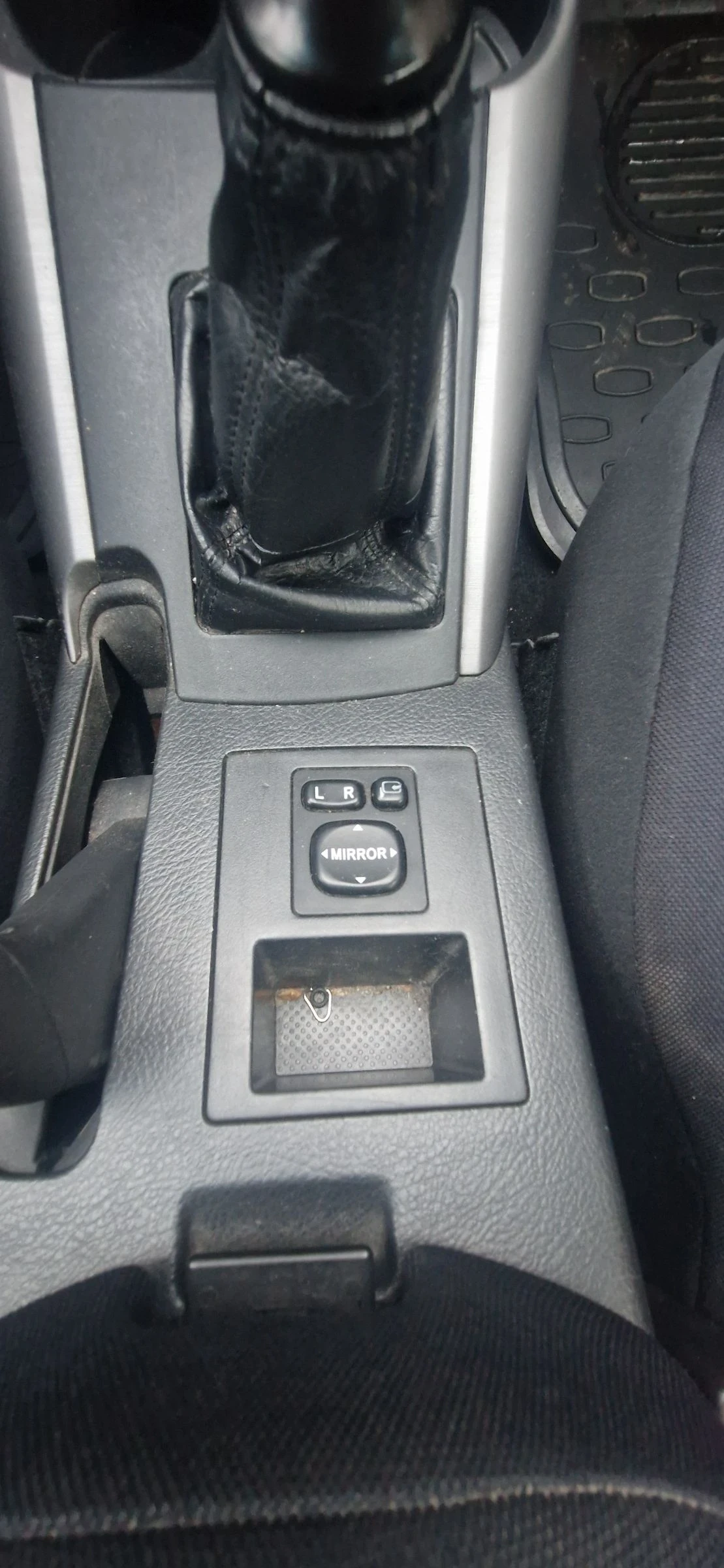 Toyota Rav4 2.2 D4D-136к.с., снимка 17 - Автомобили и джипове - 54625125