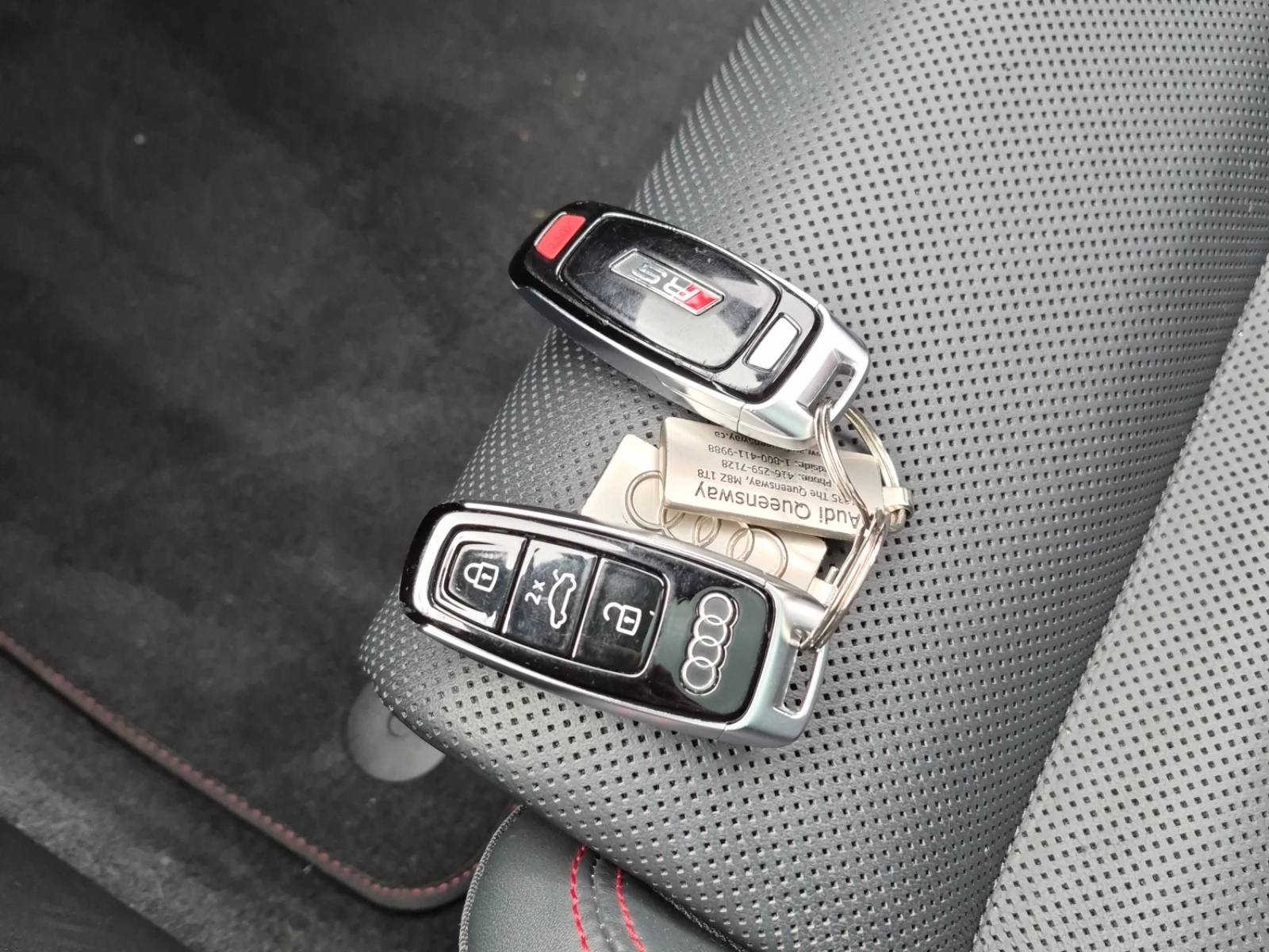 Audi E-Tron GT RS QUATTRO, снимка 12 - Автомобили и джипове - 54643557