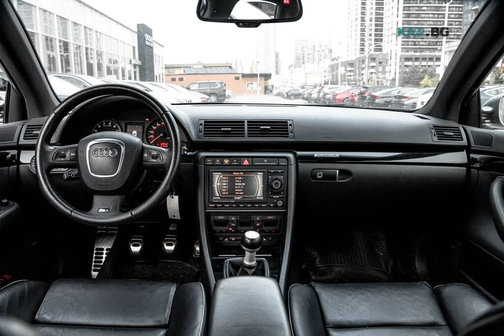 Audi Rs4 Sedan* АвтоКредит* (ЦЕНА ДО БГ), снимка 13 - Автомобили и джипове - 54918144