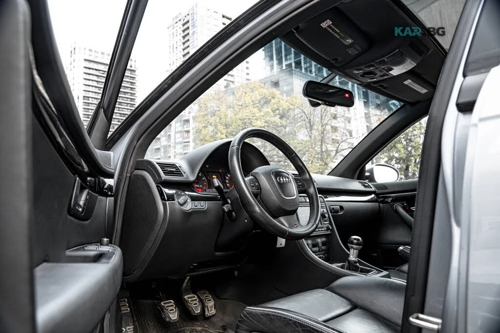 Audi Rs4 Sedan* АвтоКредит* (ЦЕНА ДО БГ), снимка 6 - Автомобили и джипове - 54918144