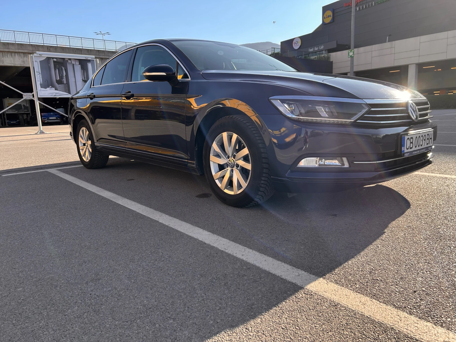 VW Passat B8, снимка 6 - Автомобили и джипове - 55494599