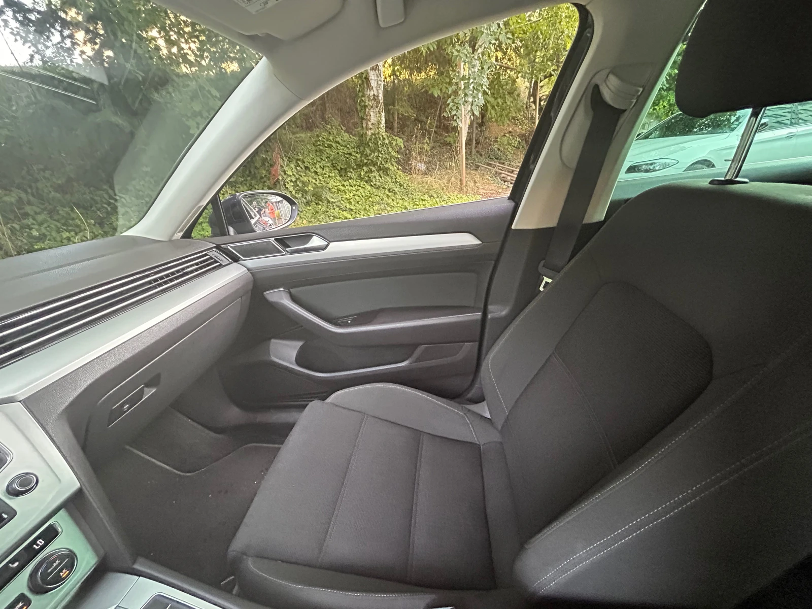 VW Passat B8, снимка 15 - Автомобили и джипове - 55494599