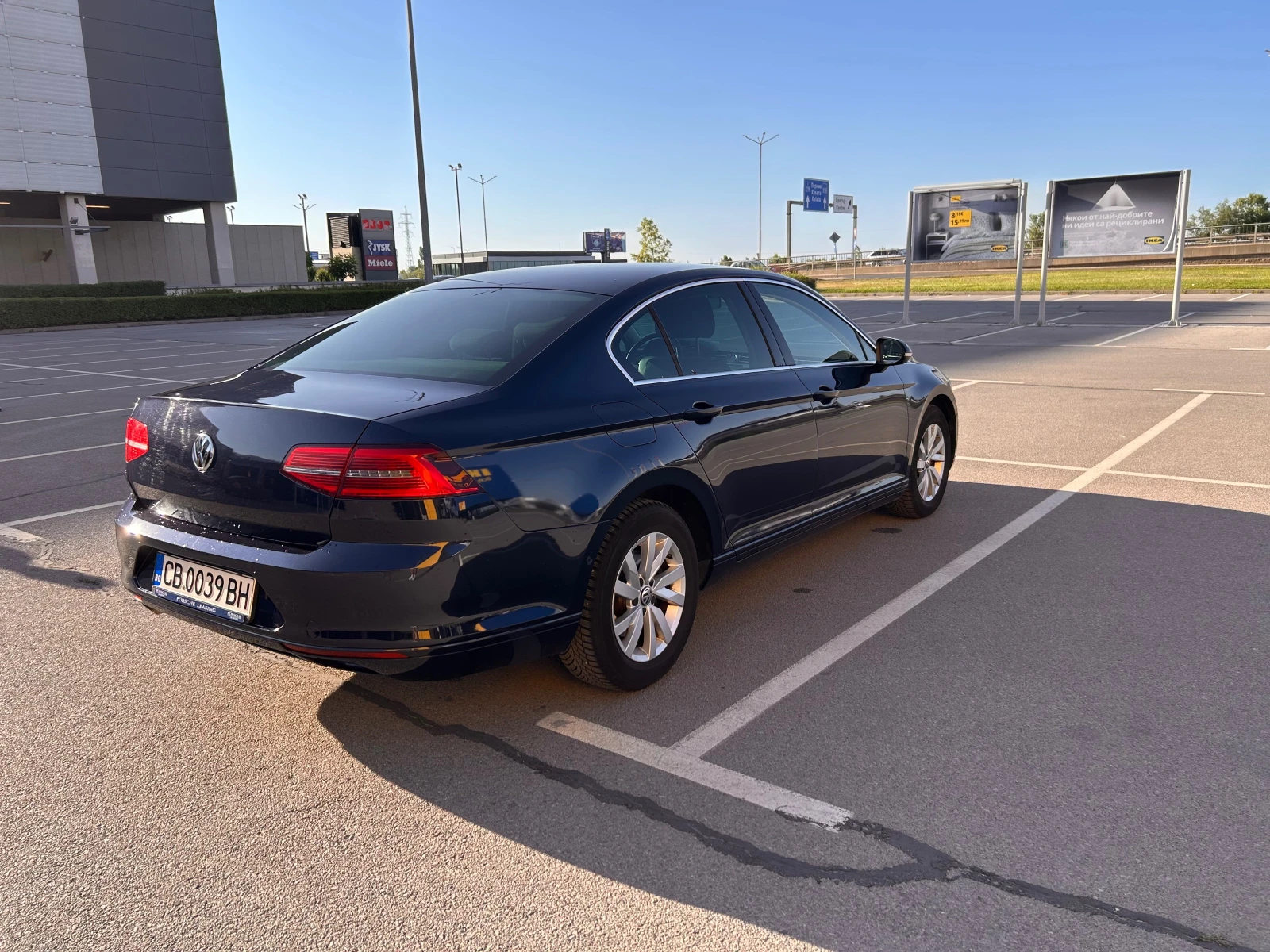 VW Passat B8, снимка 4 - Автомобили и джипове - 55494599