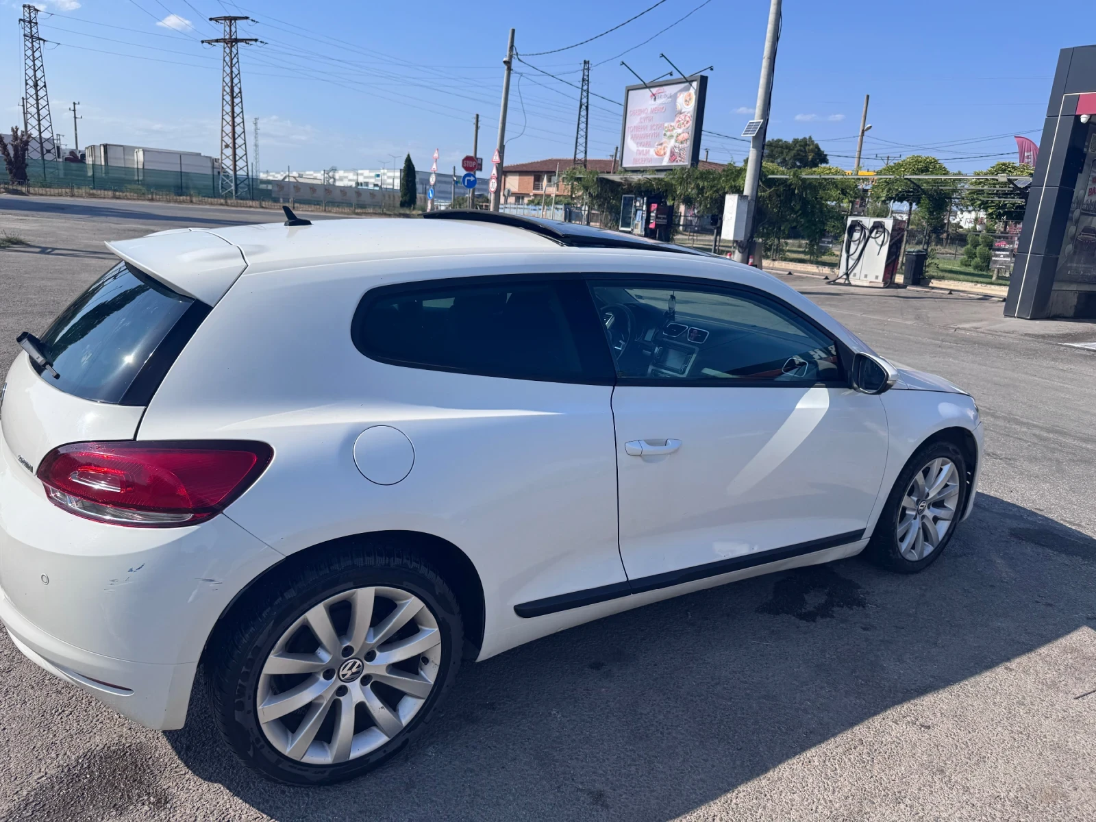 VW Scirocco 2.00 TDI, снимка 5 - Автомобили и джипове - 55779735