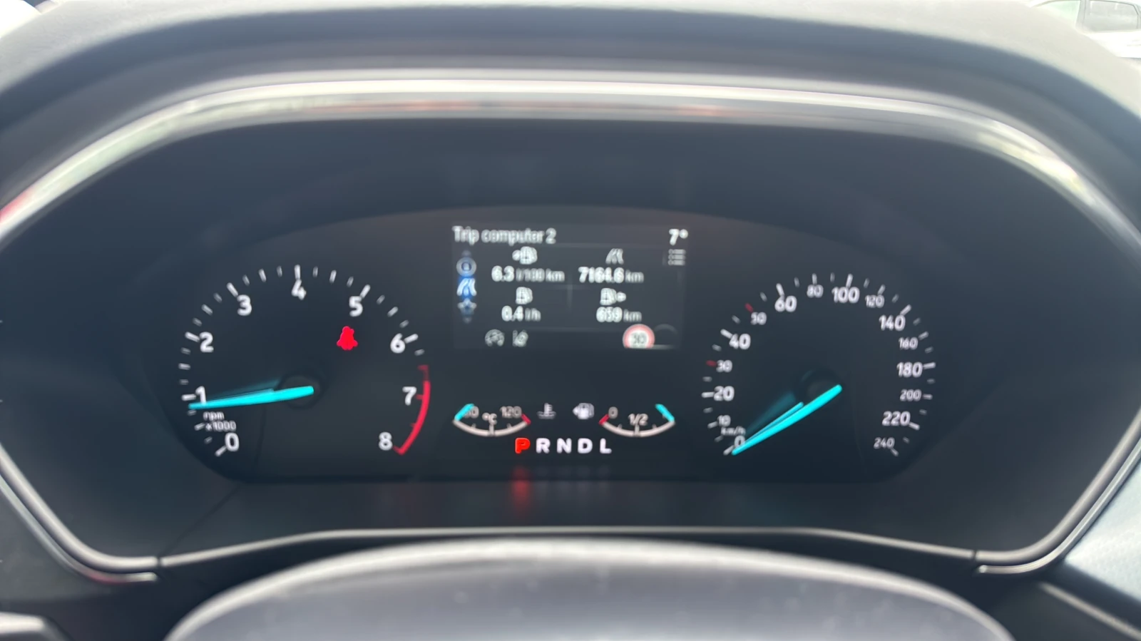 Ford Focus 1, 0 Ecoboost, снимка 9 - Автомобили и джипове - 55906145