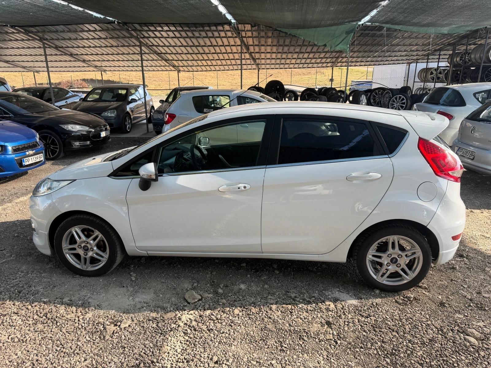 Ford Fiesta 1.6 tdci, снимка 7 - Автомобили и джипове - 56125418
