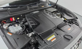 Audi Q8 / 50 TDI / МАСАЖИ / ДИСТРОНИК / ОБДУХВАНЕ, снимка 16