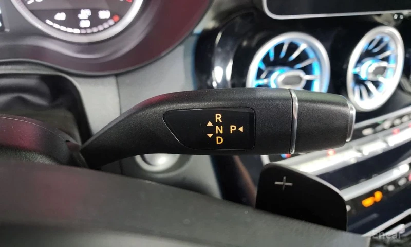 Mercedes-Benz GLC 220, снимка 9 - Автомобили и джипове - 52900129