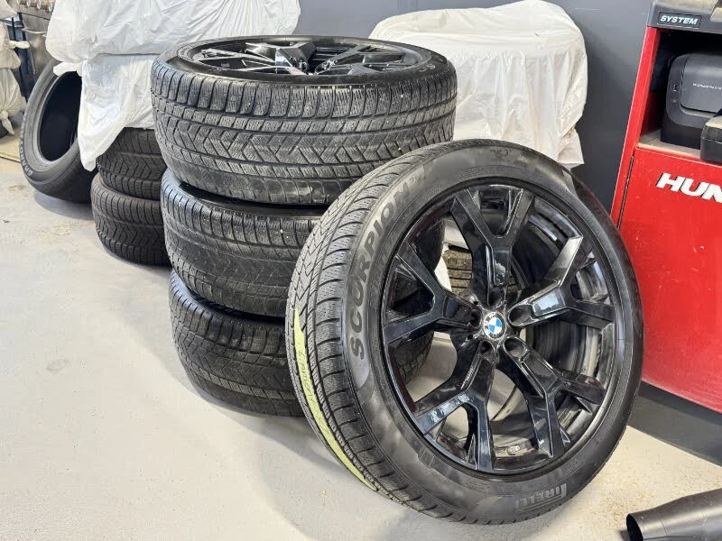 BMW X7 XDRIVE50I#PANO#УНИКАТ#!FULL! 2 БРОЯ ДЖАНТИ, снимка 15 - Автомобили и джипове - 55119227