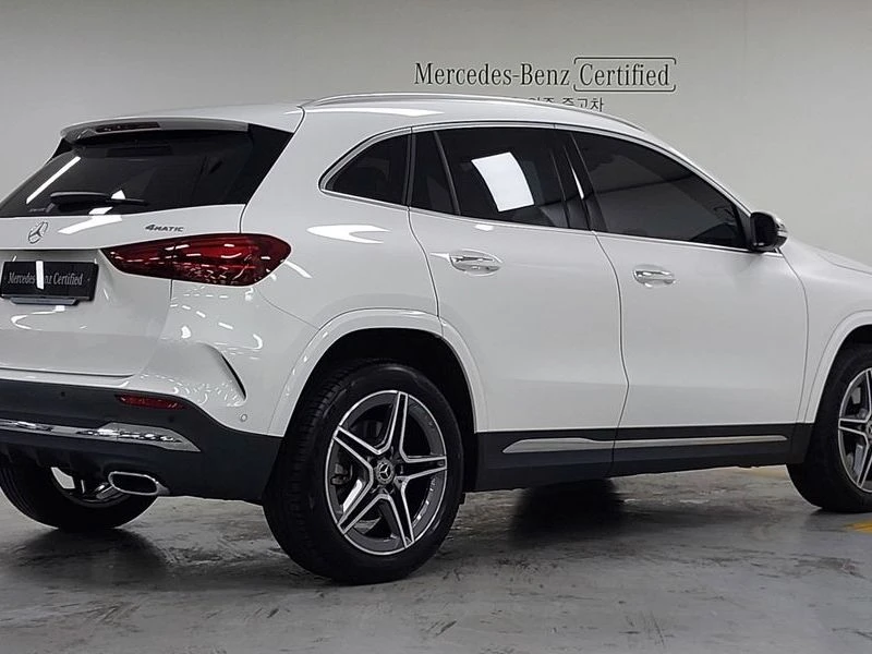 Mercedes-Benz GLA 250 Mercedes-Benz GLA 250 4MATIC* AMG LINE, снимка 2 - Автомобили и джипове - 55750796