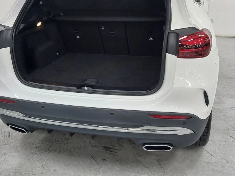 Mercedes-Benz GLA 250 Mercedes-Benz GLA 250 4MATIC* AMG LINE, снимка 11 - Автомобили и джипове - 55750796