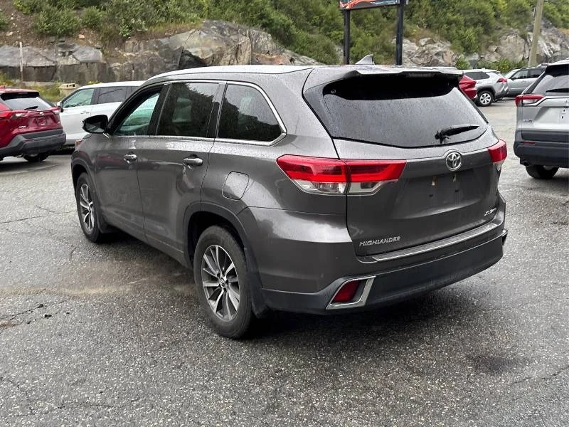 Toyota Highlander * AWD * XLE * CARFAX * ОПЦИЯ ЗА ФИНАНСИРАНЕ, снимка 5 - Автомобили и джипове - 55950291