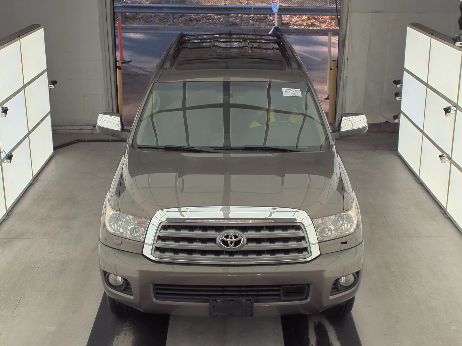 Toyota Sequoia PLATINUM 5.7 Камера* JBL* М.Точка* Кожа* Дистроник - изображение 2