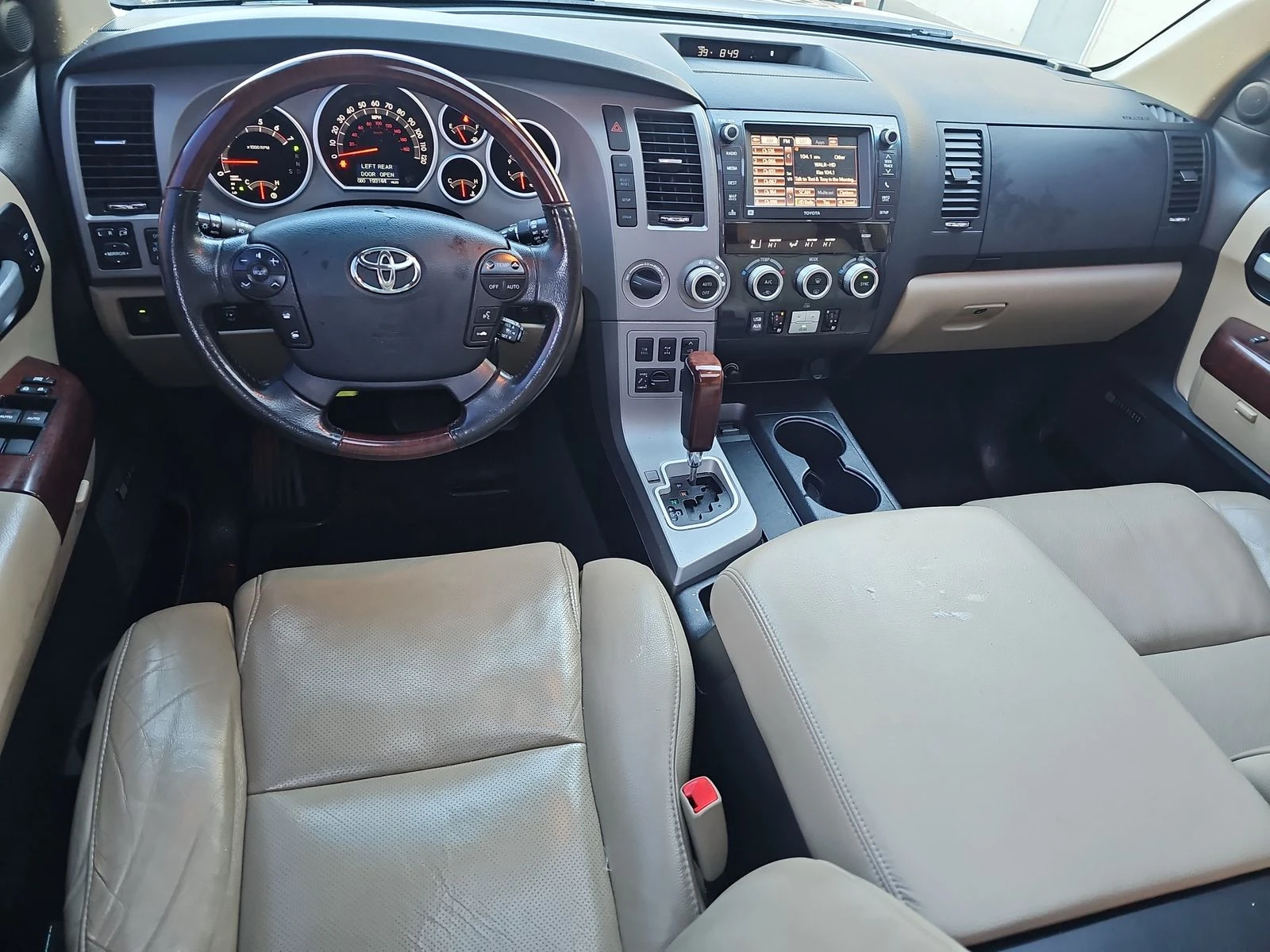 Toyota Sequoia PLATINUM 5.7 Камера* JBL* М.Точка* Кожа* Дистроник - изображение 9