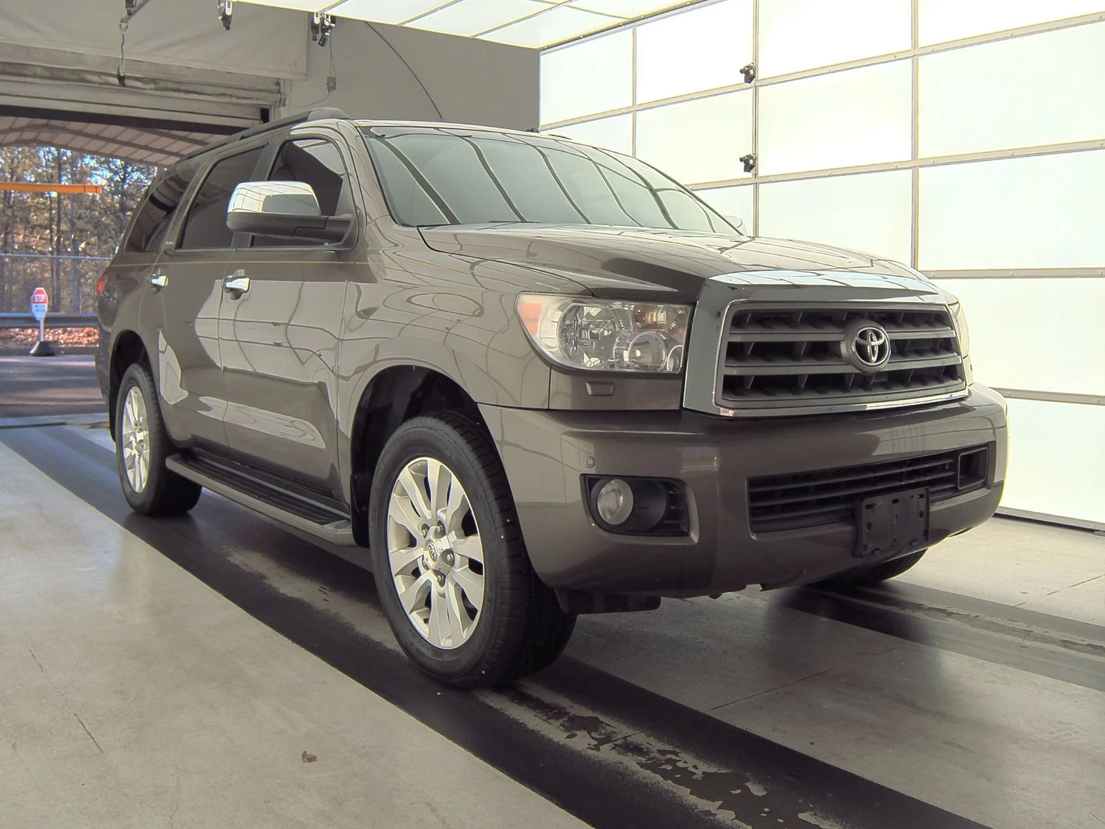 Toyota Sequoia PLATINUM 5.7 Камера* JBL* М.Точка* Кожа* Дистроник - изображение 3