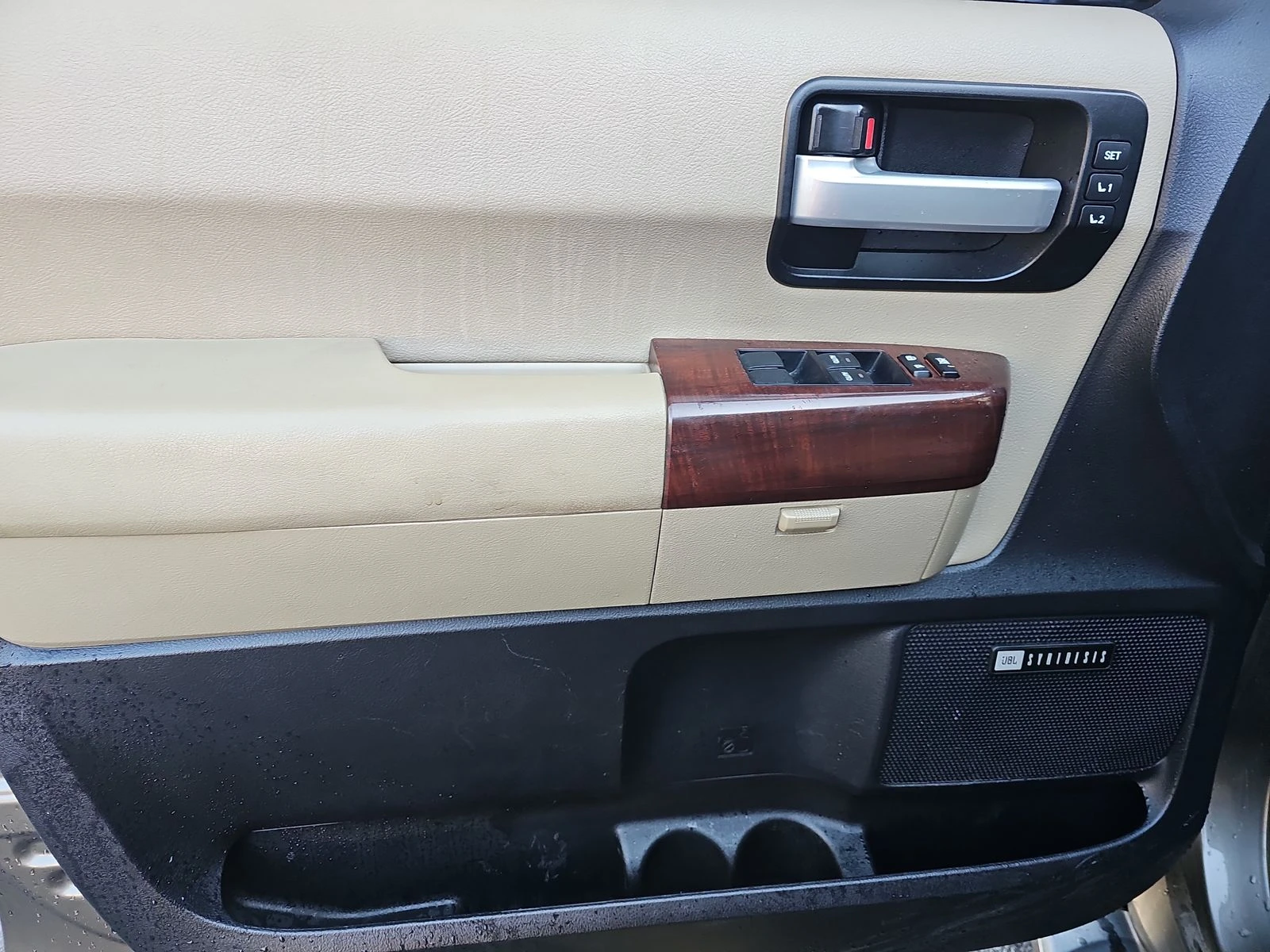 Toyota Sequoia PLATINUM 5.7 Камера* JBL* М.Точка* Кожа* Дистроник - изображение 7