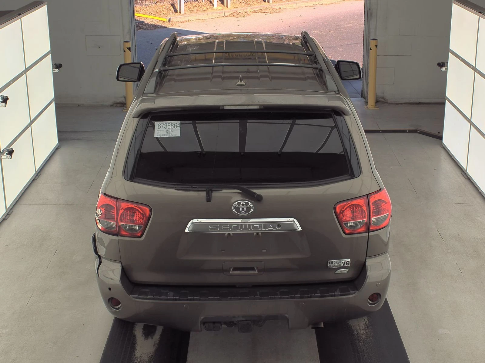 Toyota Sequoia PLATINUM 5.7 Камера* JBL* М.Точка* Кожа* Дистроник - изображение 5