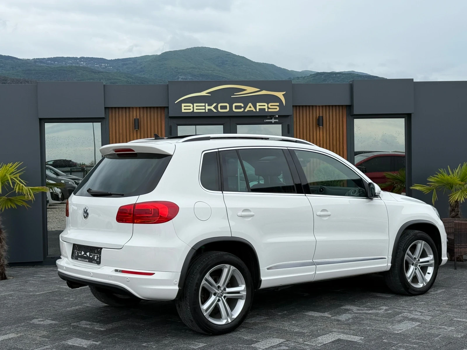 VW Tiguan 4MOTION * R-LINE* * DSG*  - изображение 5