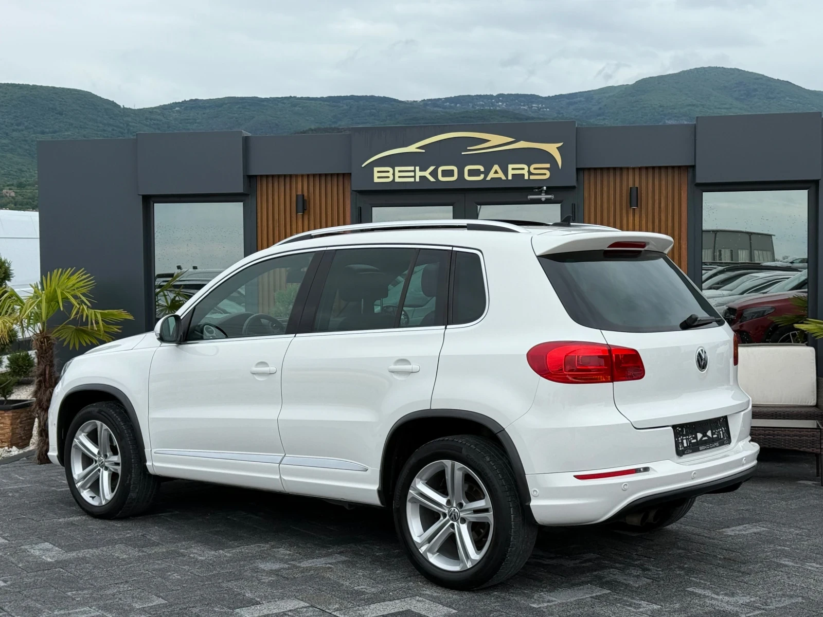 VW Tiguan 4MOTION * R-LINE* * DSG*  - изображение 7