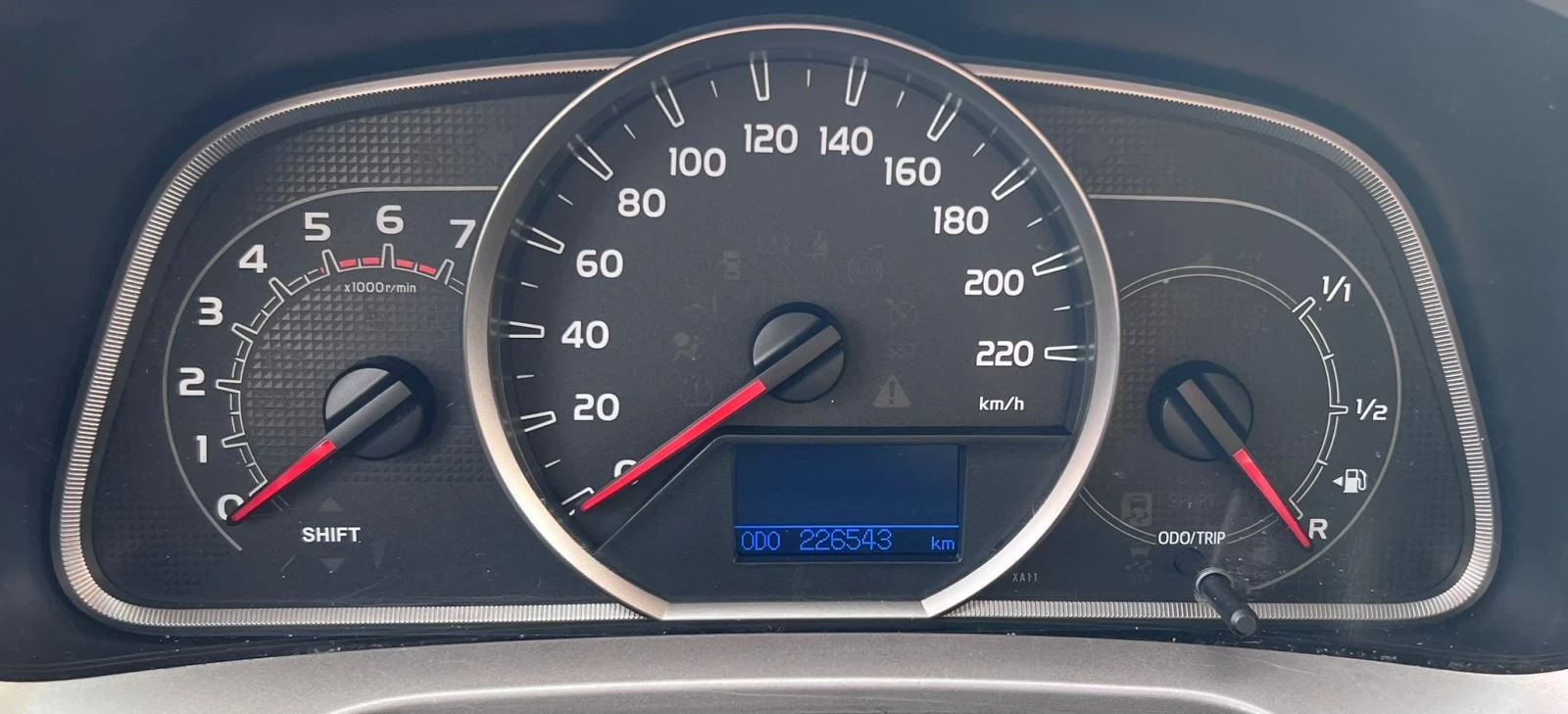 Toyota Rav4 2.0 D-4D/126кс., снимка 11 - Автомобили и джипове - 54775881